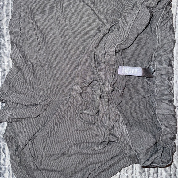 SKIMS Soft Lounge PJ Set - Picture 7 of 7